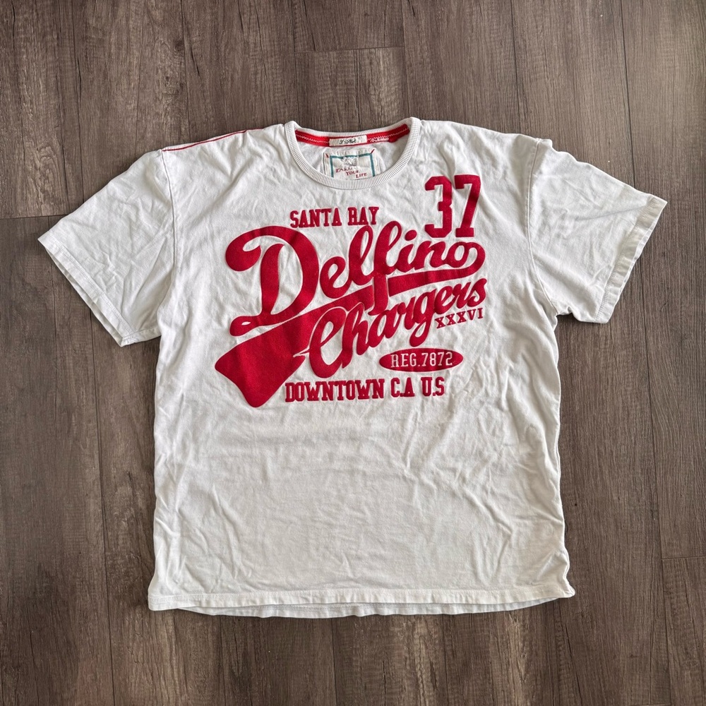 Santa Bay Delfino Chargers Graphic Tee – XXL